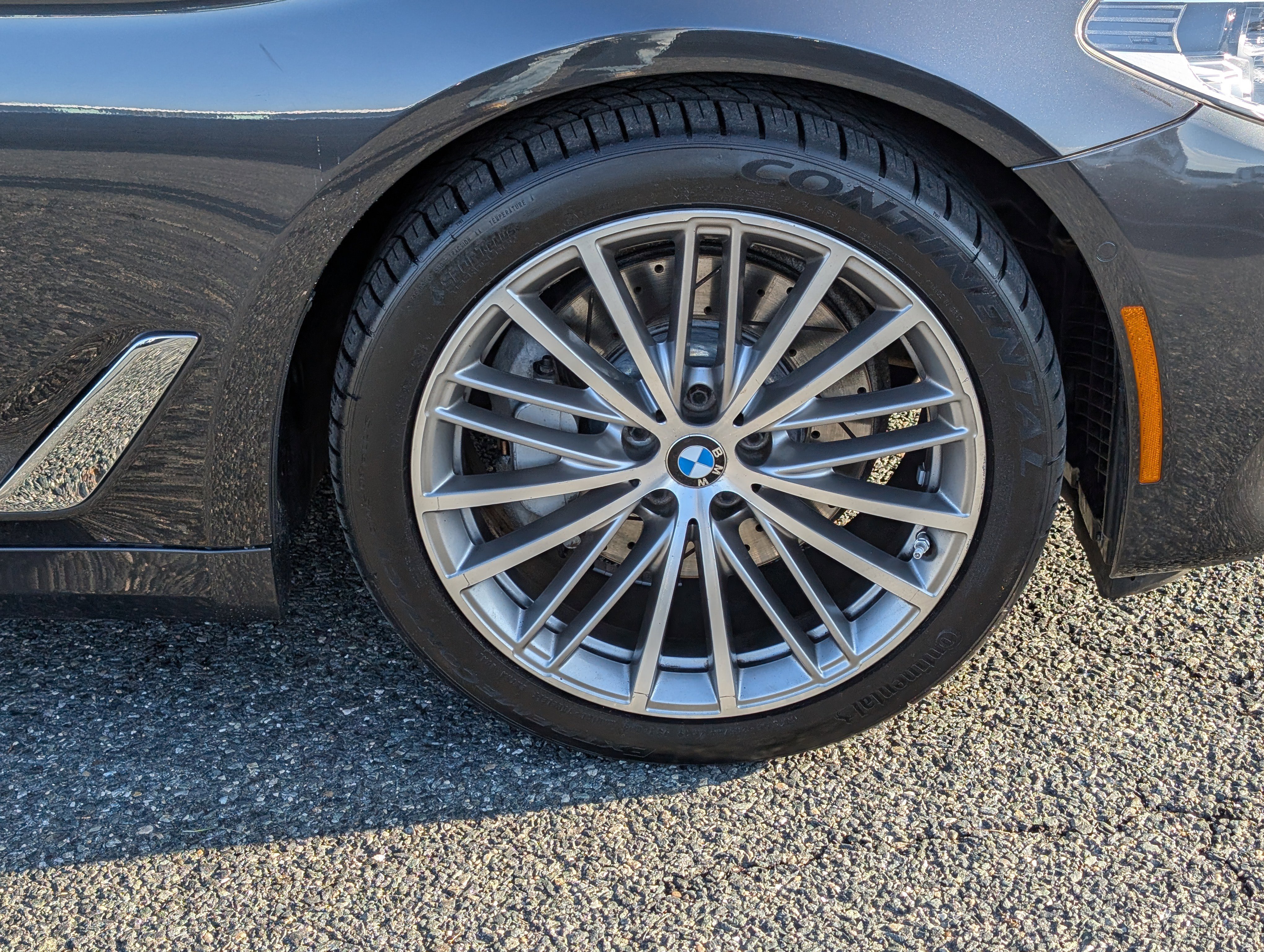 Used 2018 BMW 540i xDrive image 9