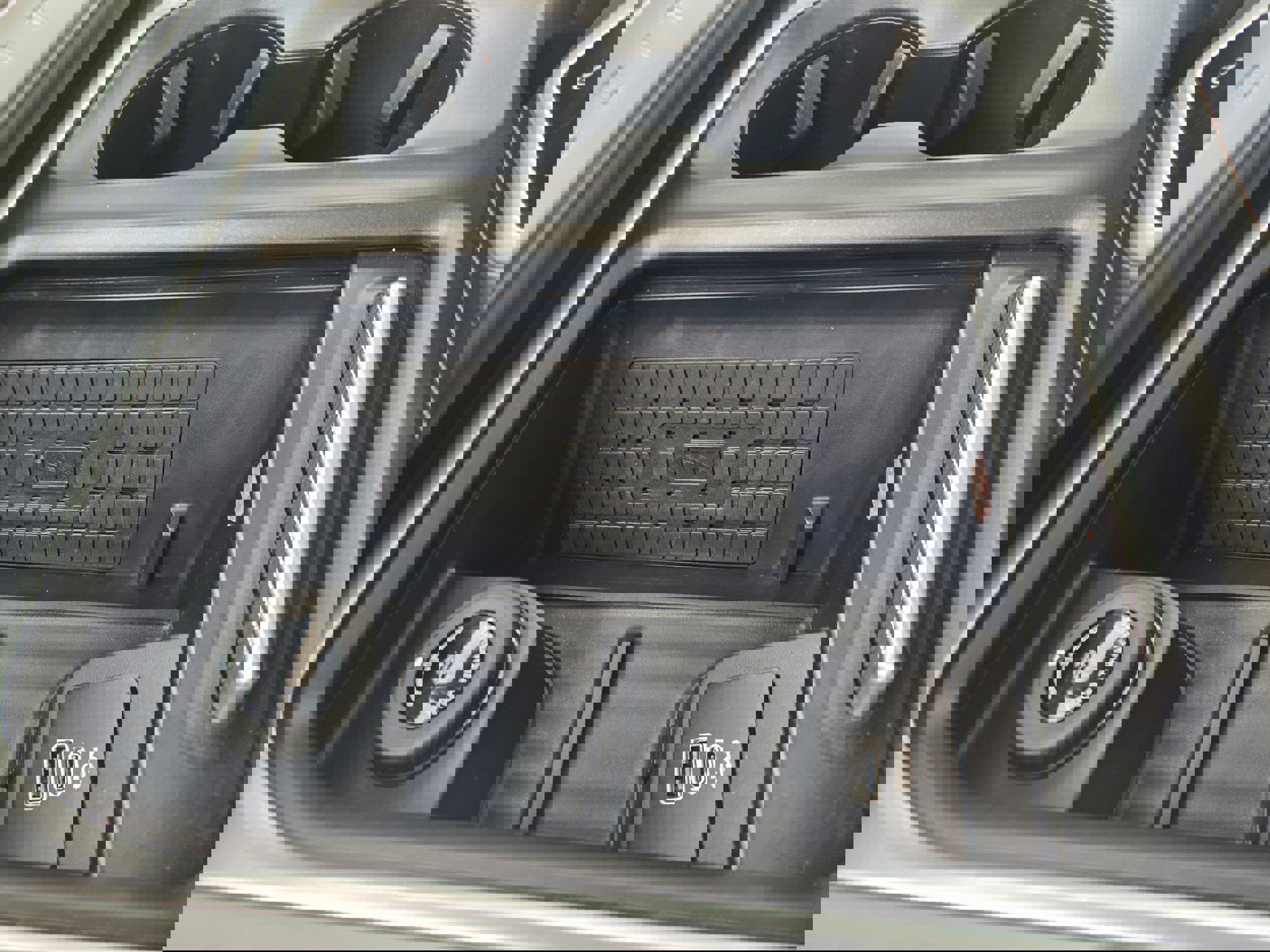 Certified 2025 Ford Expedition Platinum image 27