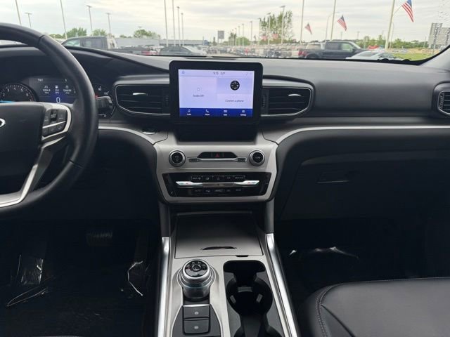 Certified 2023 Ford Explorer XLT w/ Equipment Group 202A AWD/4WD image 2