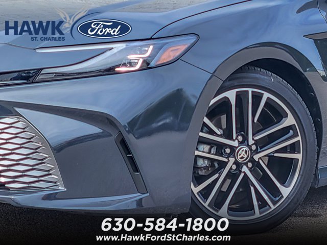 Used 2025 Toyota Camry XLE FWD image 3