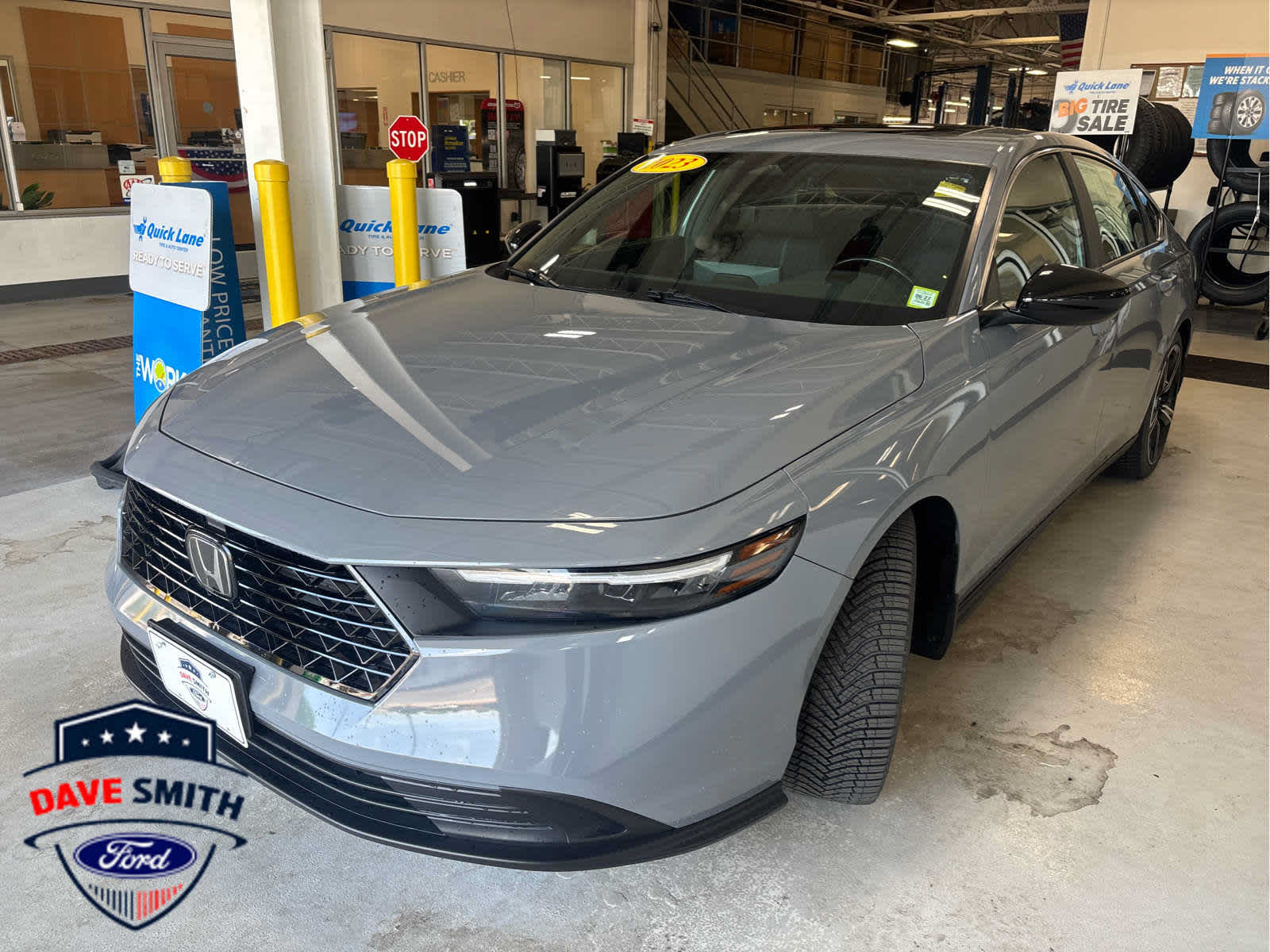 Used 2023 Honda Accord Sport image 2