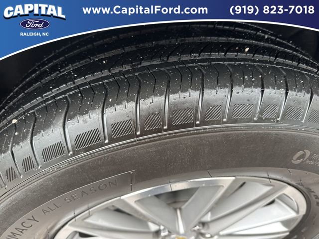 Used 2022 Chevrolet Traverse LT FWD image 14