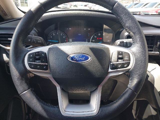 Certified 2022 Ford Explorer XLT w/ Equipment Group 202A AWD/4WD image 18