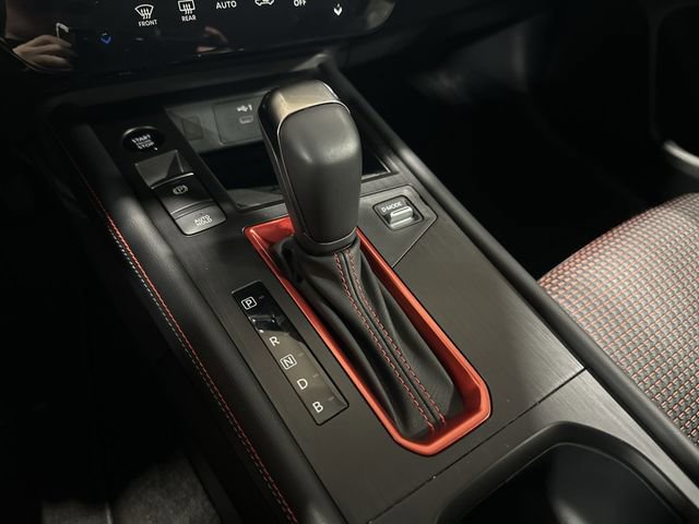 Used 2025 Nissan Kicks SR AWD/4WD image 24