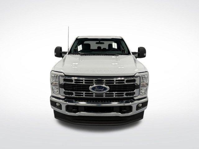 Certified 2026 Ford F250 XLT AWD/4WD image 3