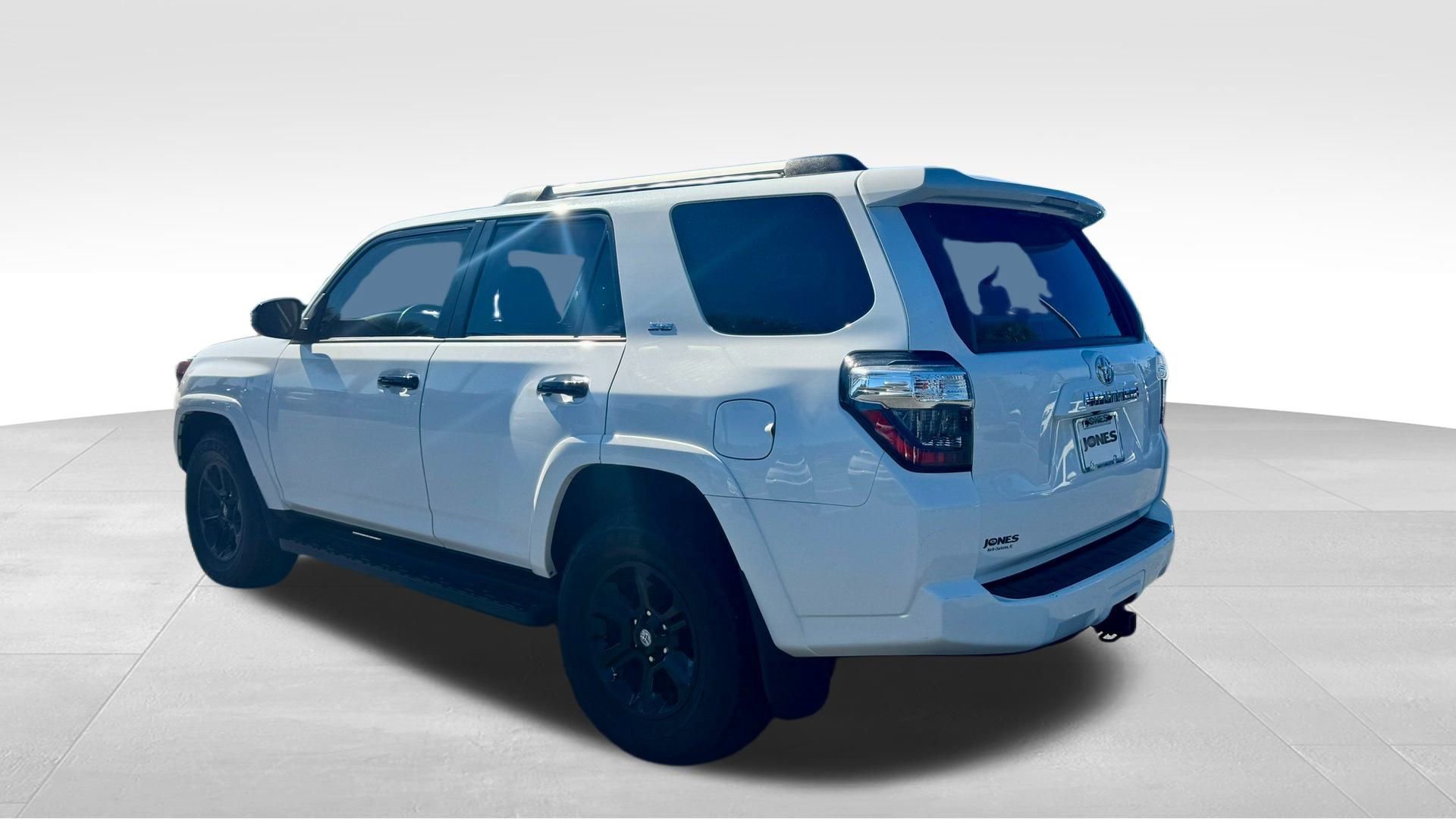 Used 2024 Toyota 4Runner SR5 image 15