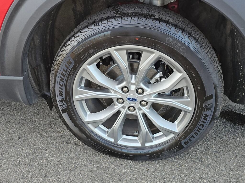 Certified 2023 Ford Explorer XLT w/ Equipment Group 202A image 11