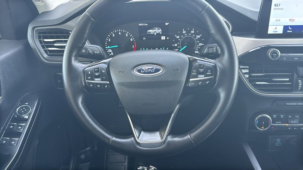 Certified 2022 Ford Escape SEL image 10