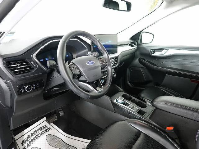 Certified 2025 Ford Escape Platinum AWD/4WD image 10