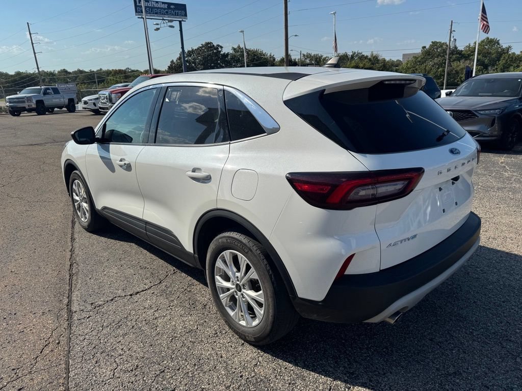 Certified 2023 Ford Escape Active w/ Cold Weather Package FWD image 5