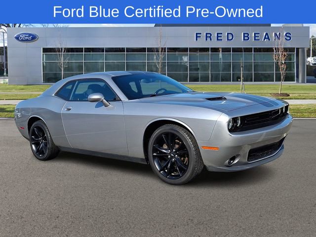 Used 2017 Dodge Challenger SXT w/ Blacktop Package RWD image 1