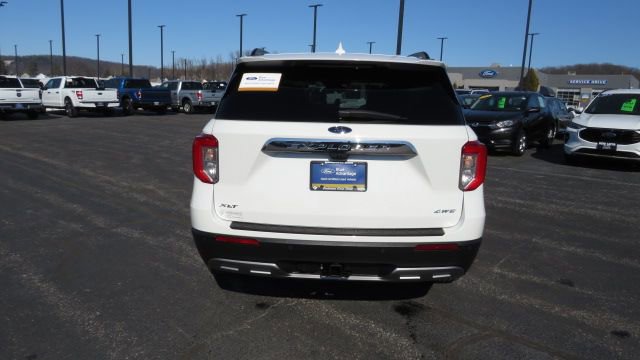 Certified 2023 Ford Explorer XLT w/ Equipment Group 202A image 4