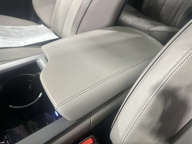 Used 2023 Hyundai Palisade Limited AWD/4WD image 28
