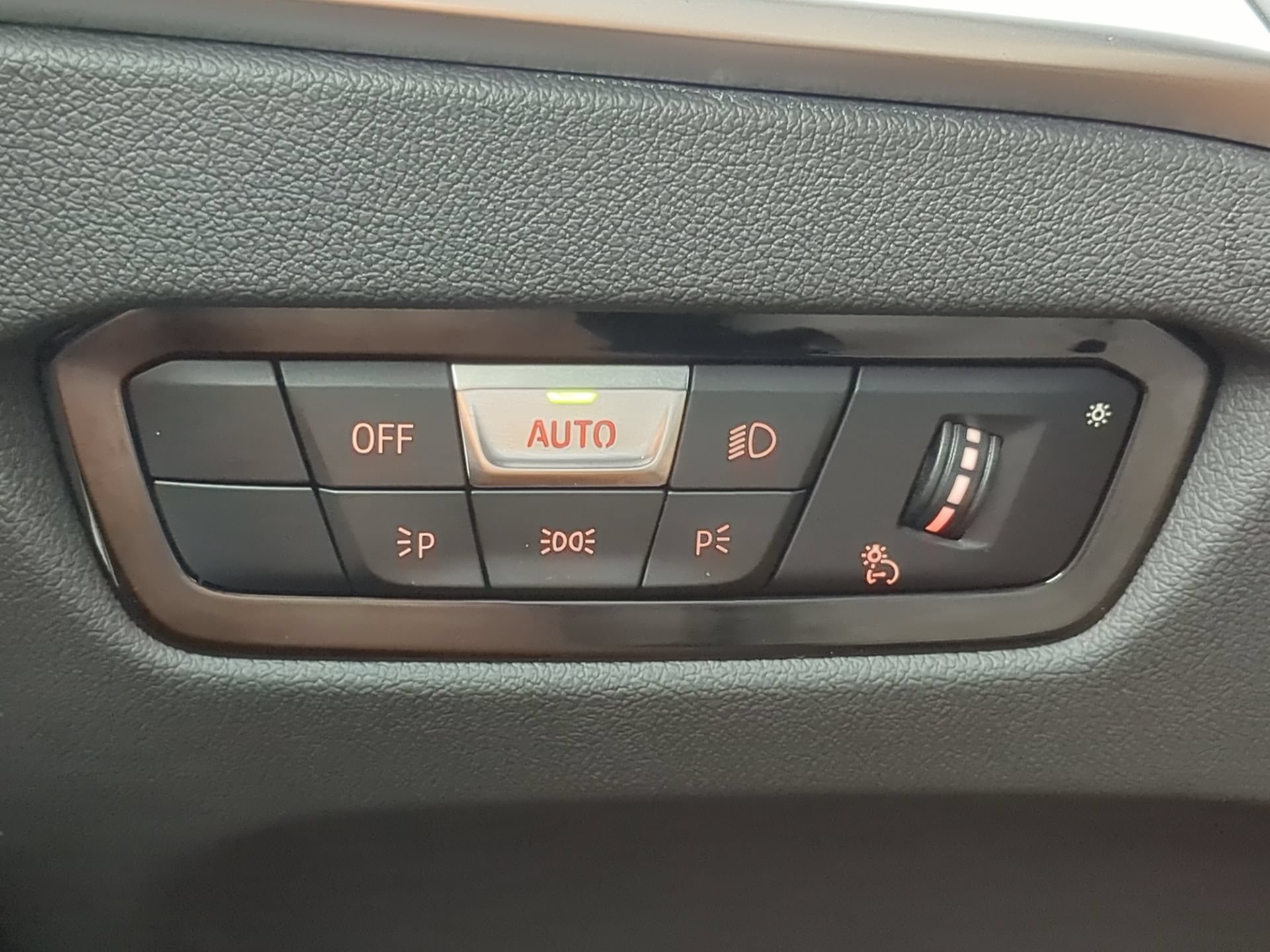 Used 2025 BMW 330i Sedan RWD image 64