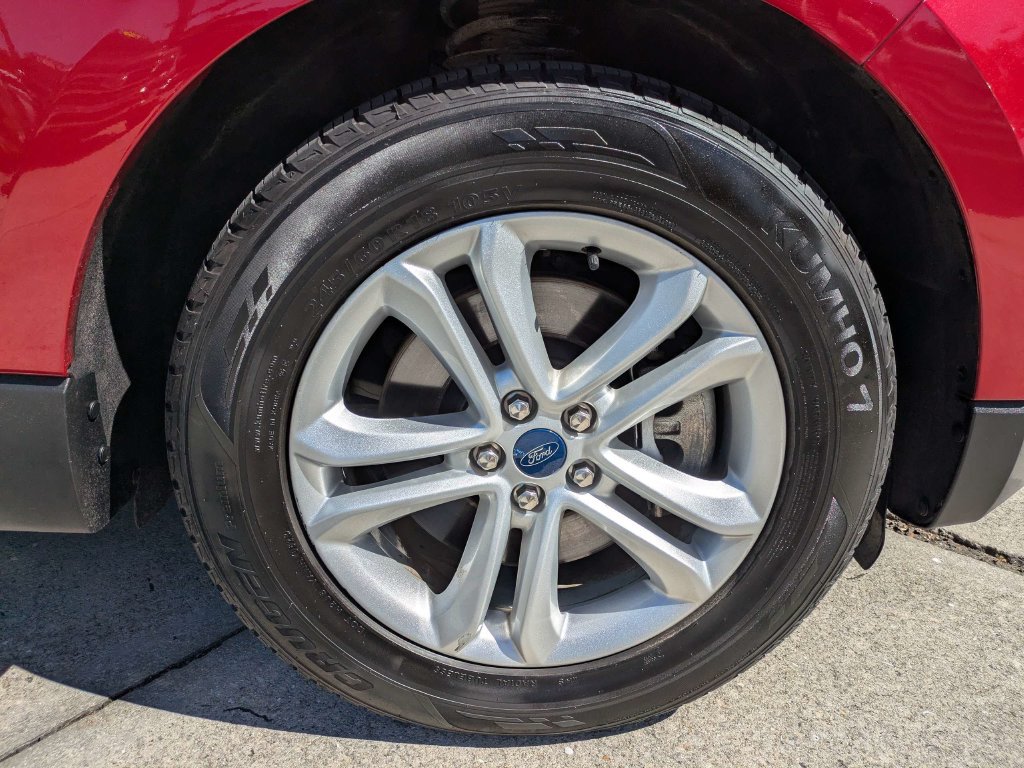 Certified 2020 Ford Edge SEL w/ Cold Weather Package AWD/4WD image 11