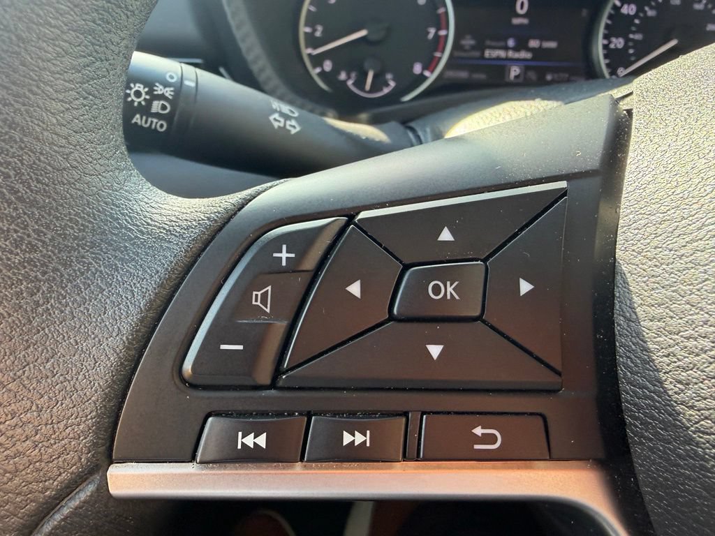 Used 2025 Nissan Sentra SV FWD image 15