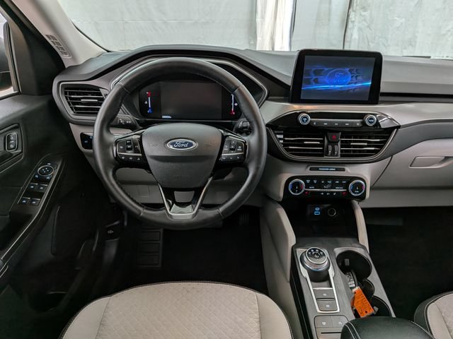Certified 2023 Ford Escape Active AWD/4WD image 22