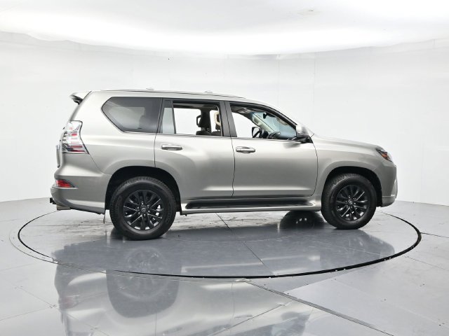Used 2021 Lexus GX 460 Premium w/ Premium Package AWD/4WD image 2