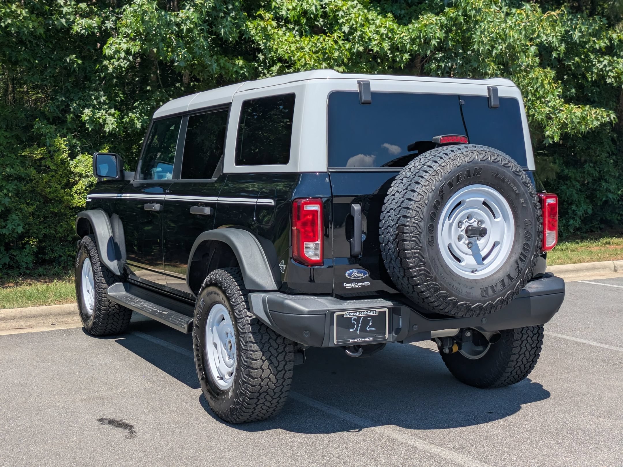 Certified 2025 Ford Bronco Heritage Edition AWD/4WD image 5
