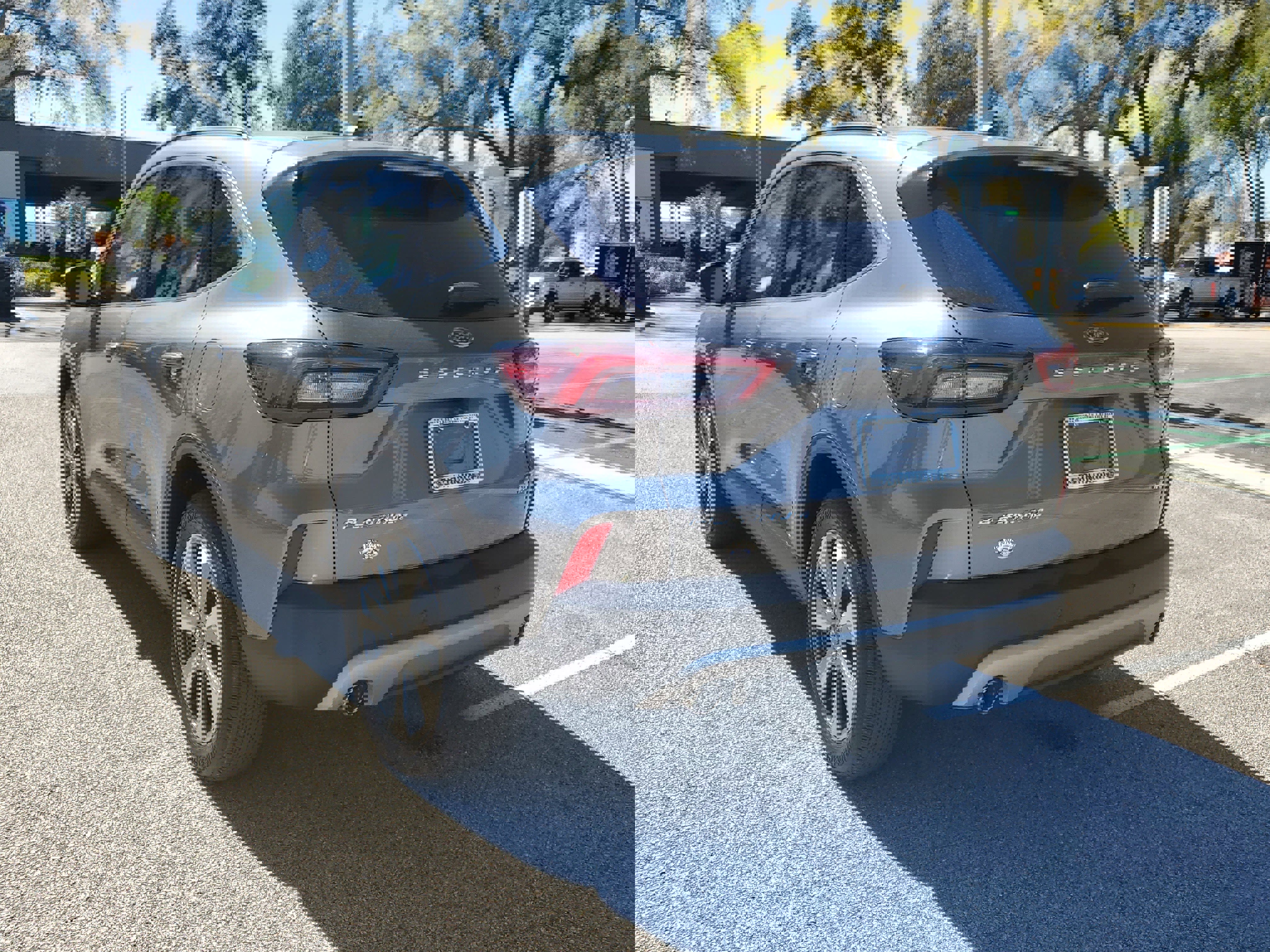 Certified 2025 Ford Escape Platinum w/ Premium Technology Package image 3