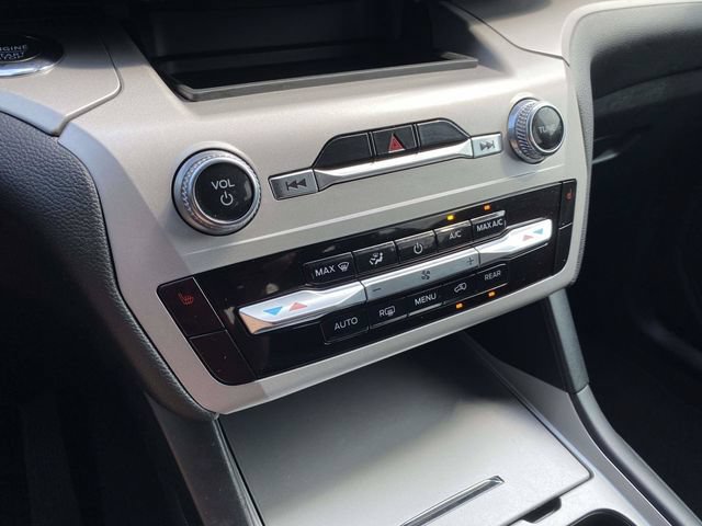 Certified 2023 Ford Explorer XLT RWD image 21