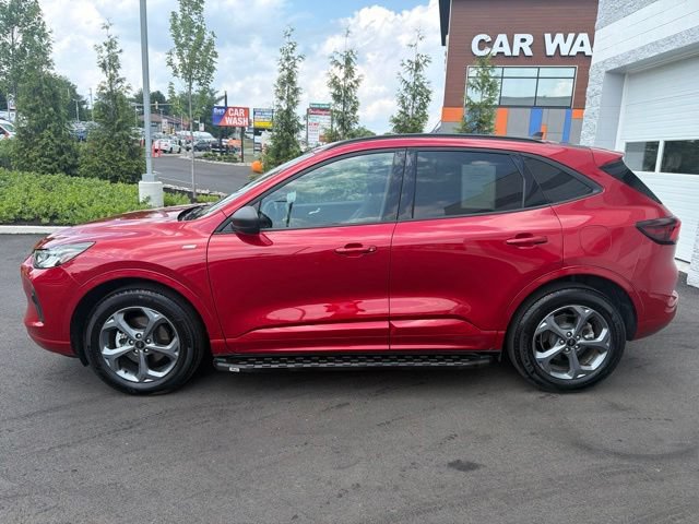Certified 2024 Ford Escape ST-Line w/ Tech Pack #1 AWD/4WD image 3