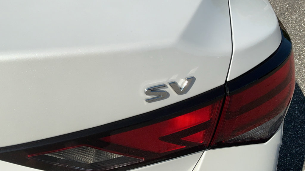 Used 2024 Nissan Sentra SV FWD image 14