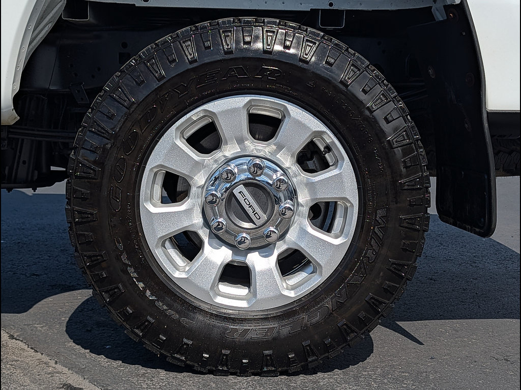 Certified 2023 Ford F250 XLT w/ FX4 Off-Road Package AWD/4WD image 12