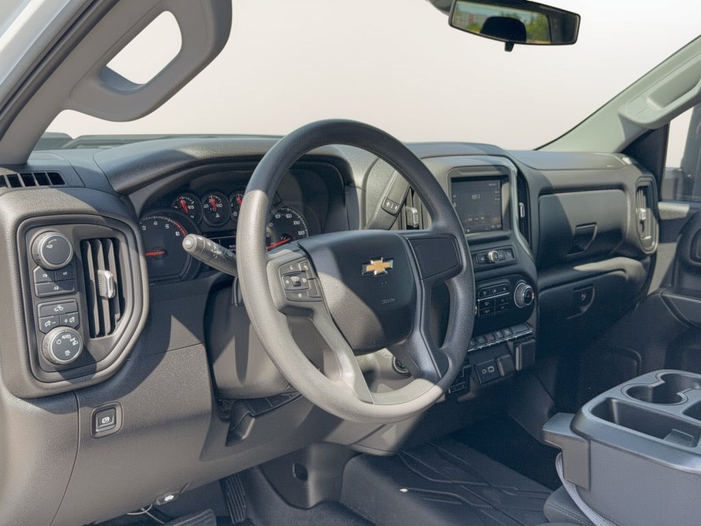 Used 2025 Chevrolet Silverado 2500 Custom w/ Custom Convenience Package AWD/4WD image 4
