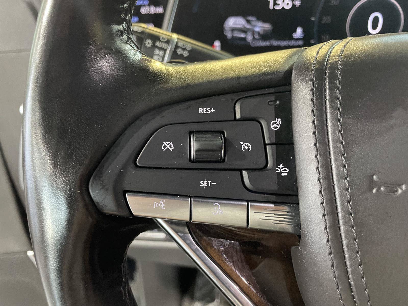 Used 2022 Cadillac Escalade Sport Platinum w/ LPO, ONYX Package AWD/4WD image 14