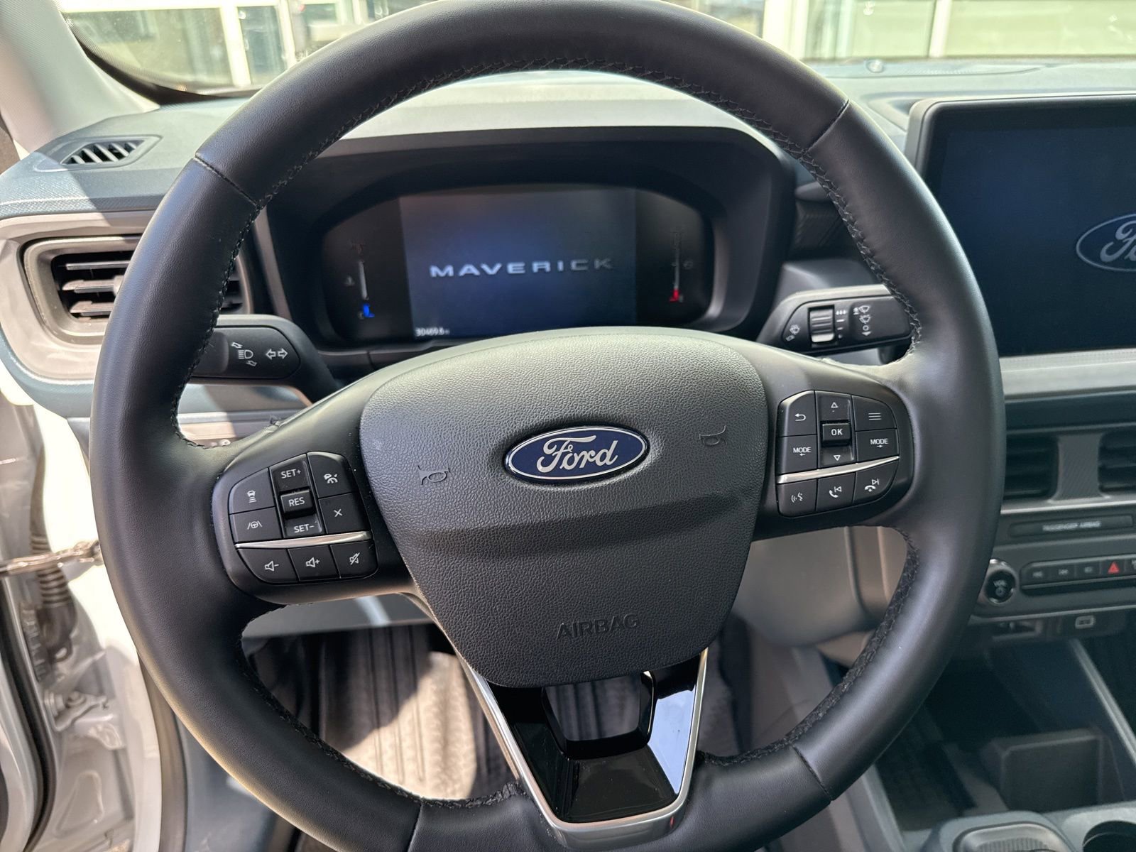 Certified 2025 Ford Maverick Lariat w/ Black Appearance Package AWD/4WD image 10