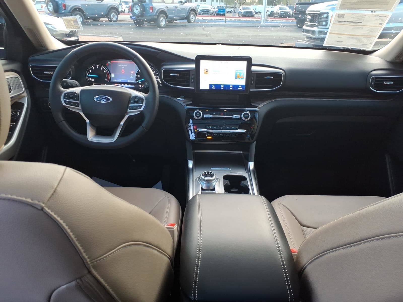 Certified 2024 Ford Explorer Limited w/ Equipment Group 301A image 19