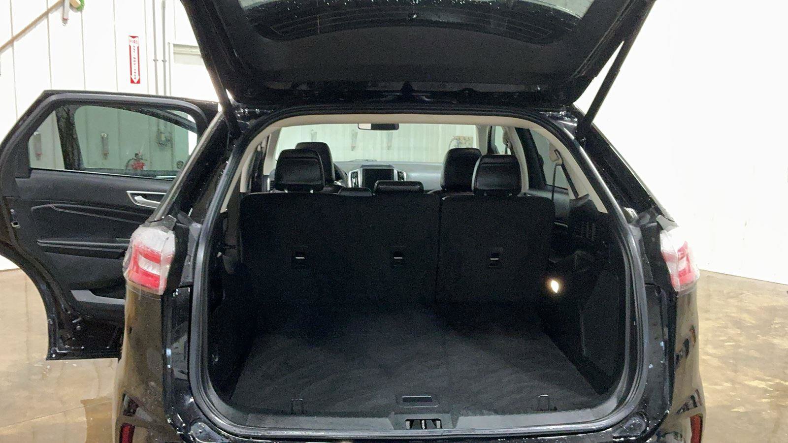 Certified 2023 Ford Edge Titanium image 20