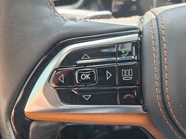 Used 2024 Jeep Grand Cherokee L Summit AWD/4WD image 30