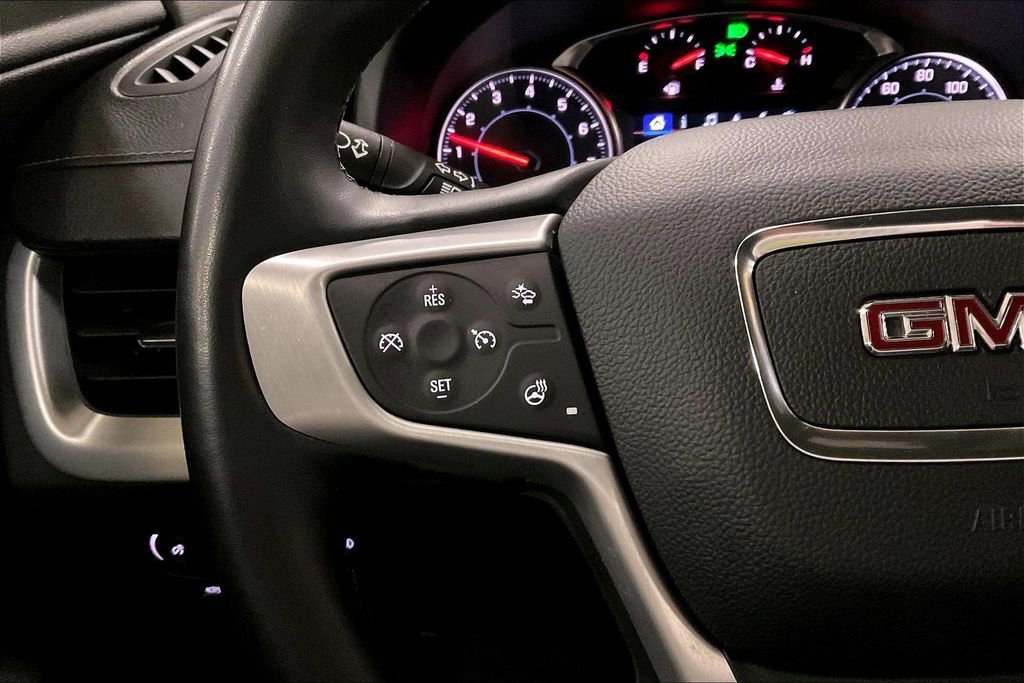 Used 2024 GMC Terrain SLT image 17