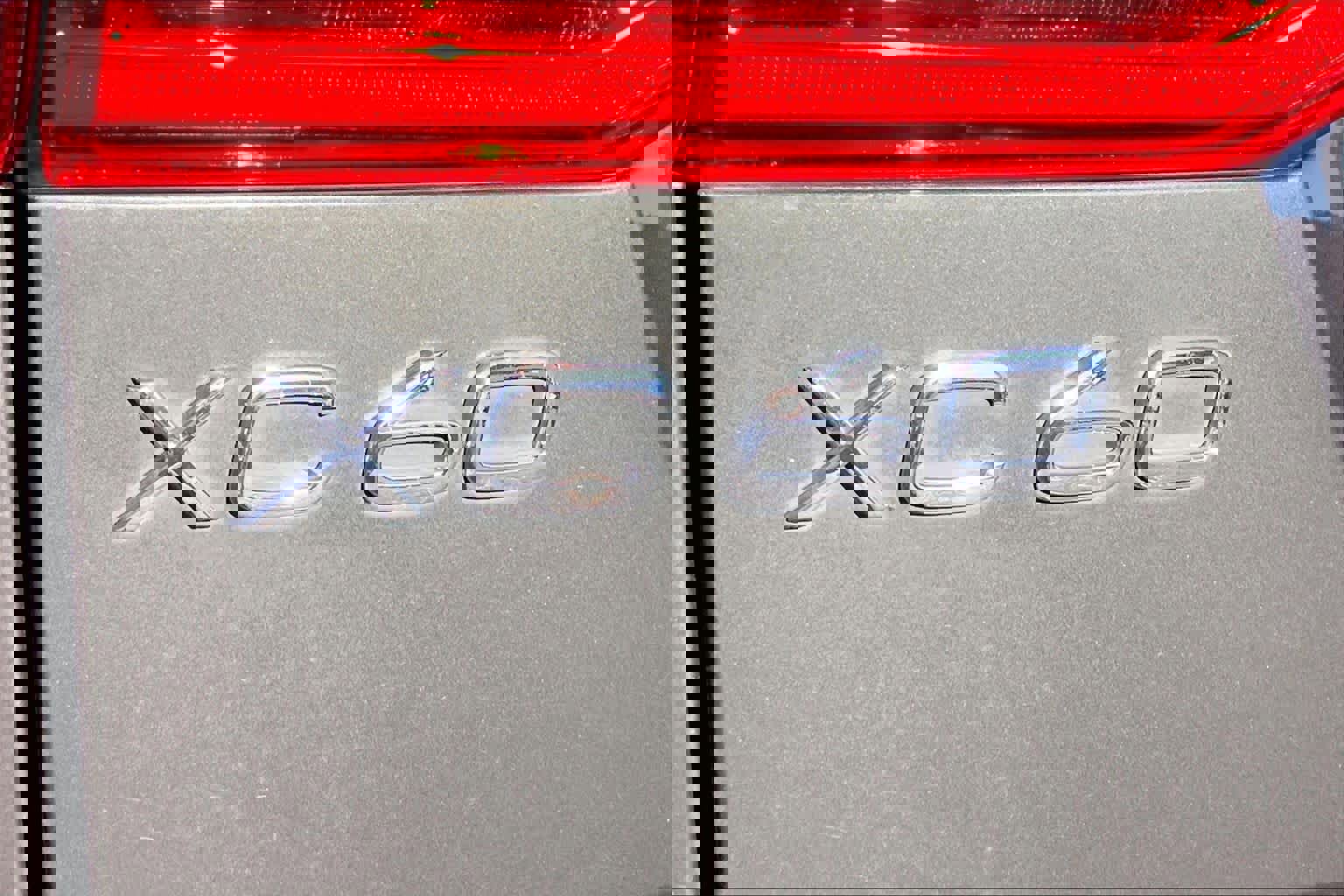 Used 2022 Volvo XC60 B5 Momentum w/ Protection Package Premier image 30