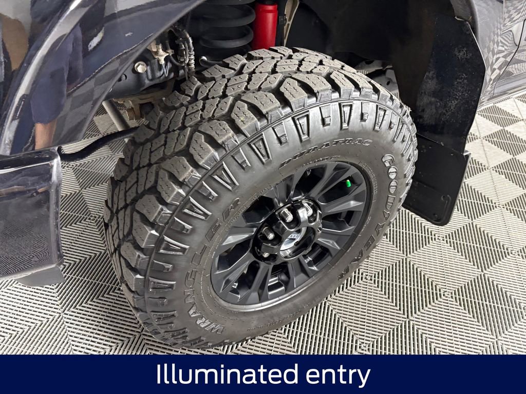 Certified 2022 Ford F350 Platinum w/ Tremor Off-Road Package AWD/4WD image 10