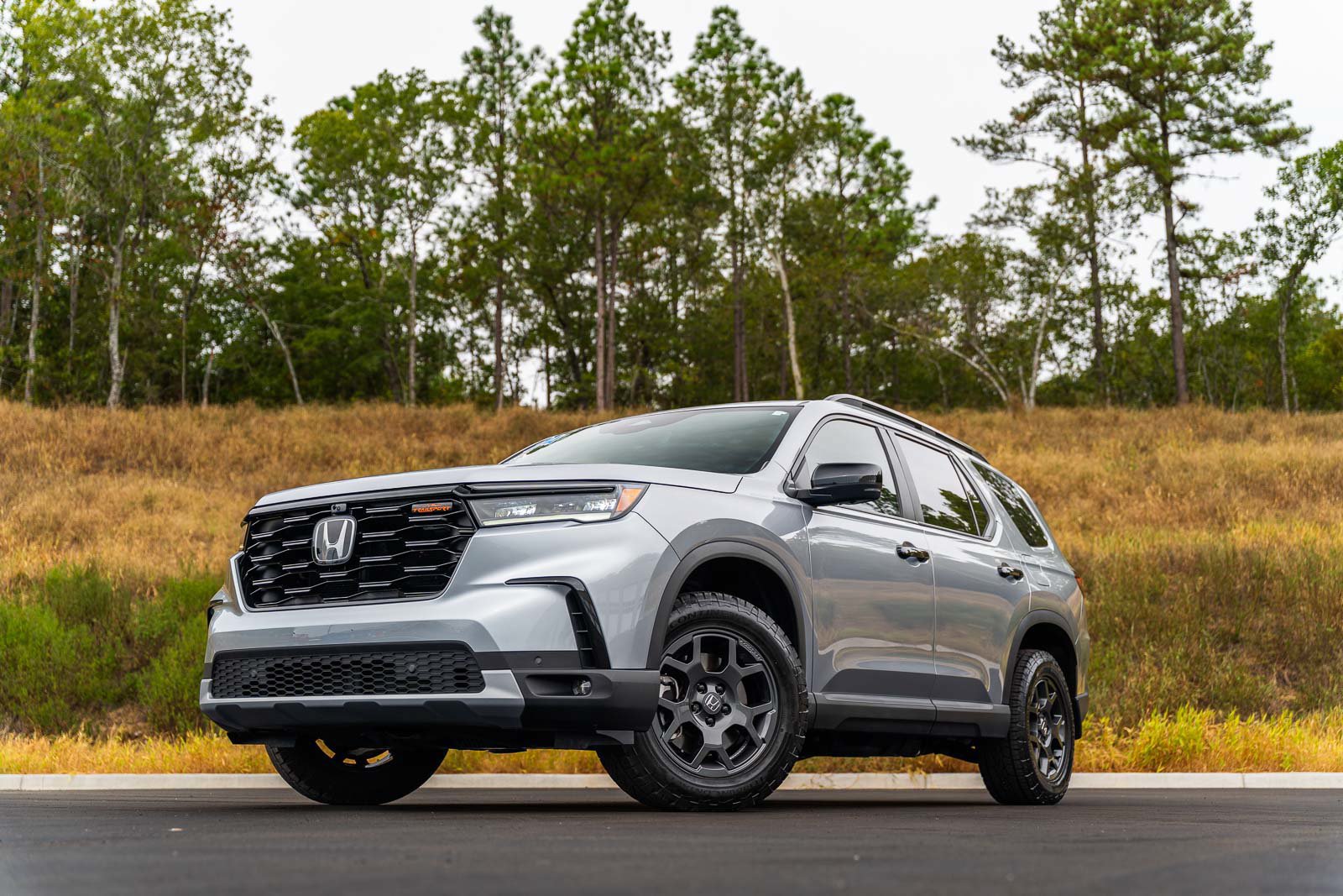 Used 2024 Honda Pilot TrailSport image 4