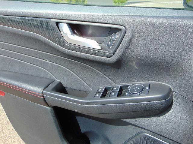 Certified 2025 Ford Escape ST-Line w/ Equipment Group 301A image 20