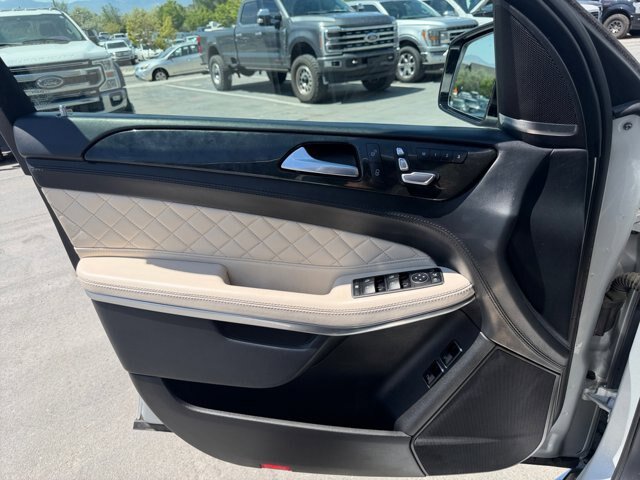 Used 2019 Mercedes-Benz GLS 550 4MATIC image 13