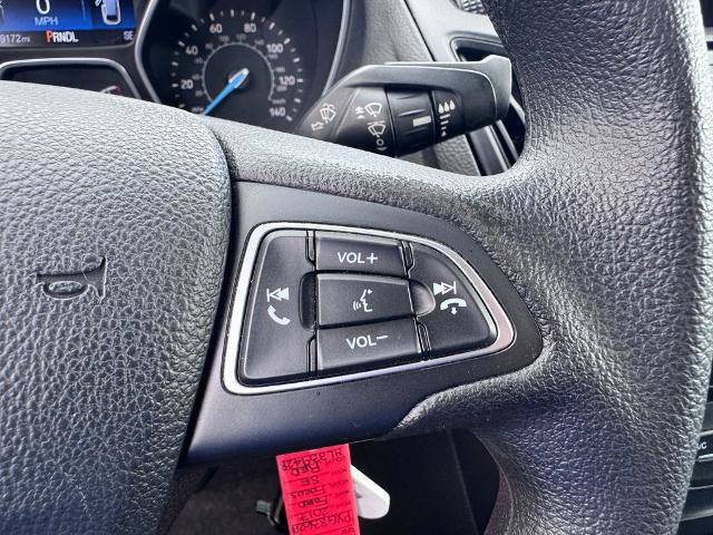 Certified 2017 Ford Focus SE FWD image 19