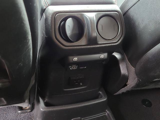 Used 2021 Jeep Wrangler Unlimited Rubicon AWD/4WD image 19