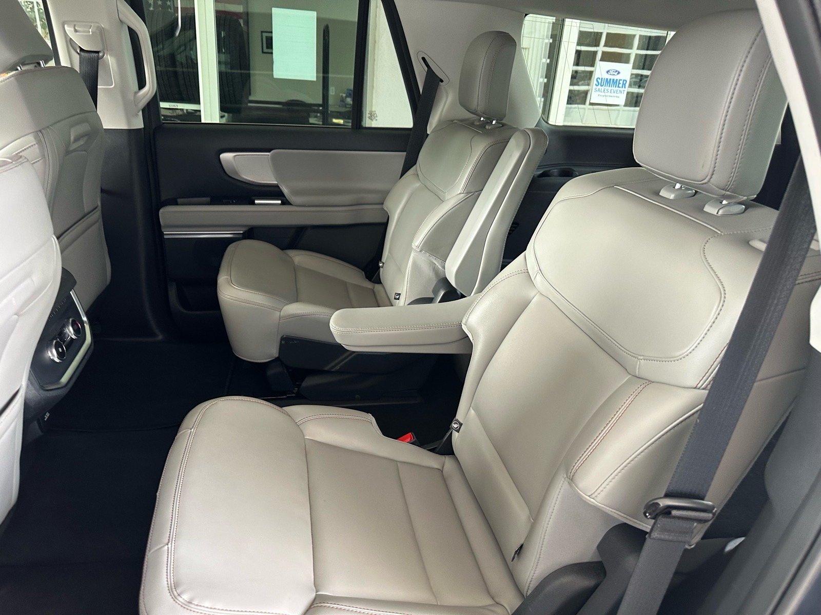Certified 2025 Ford Expedition Active AWD/4WD image 23