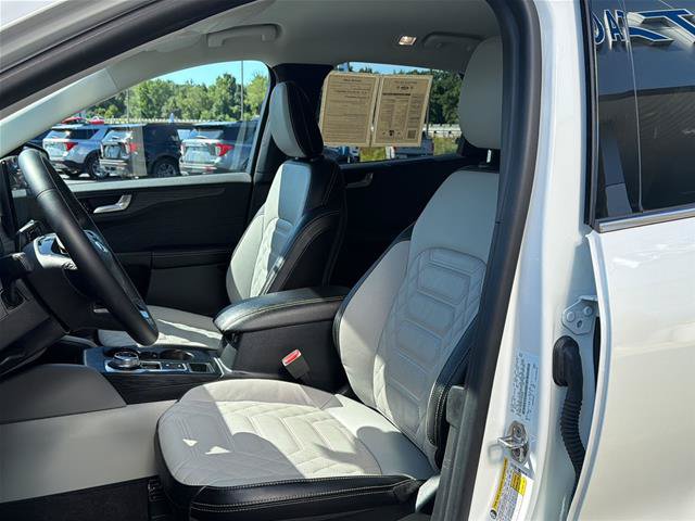 Certified 2023 Ford Escape Platinum w/ Premium Technology Package AWD/4WD image 12