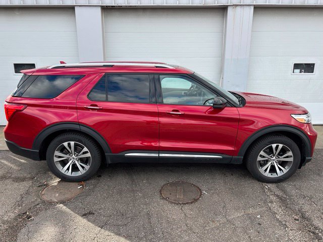 Certified 2020 Ford Explorer Platinum w/ Premium Technology Package AWD/4WD image 6