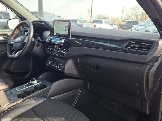 Certified 2025 Ford Escape ST-Line Select image 9