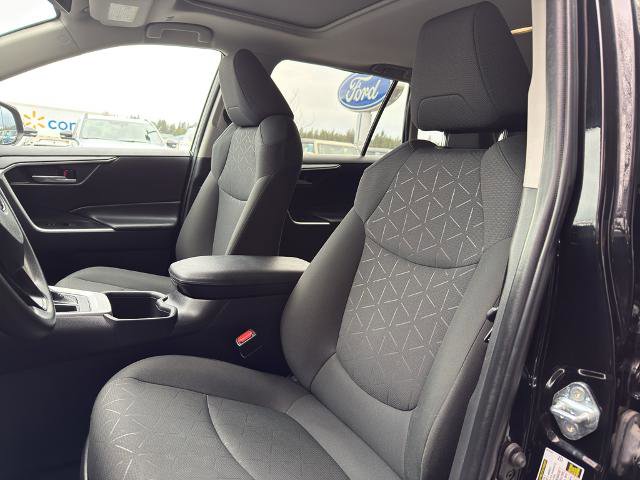 Used 2024 Toyota RAV4 XLE w/ Convenience Package AWD/4WD image 16