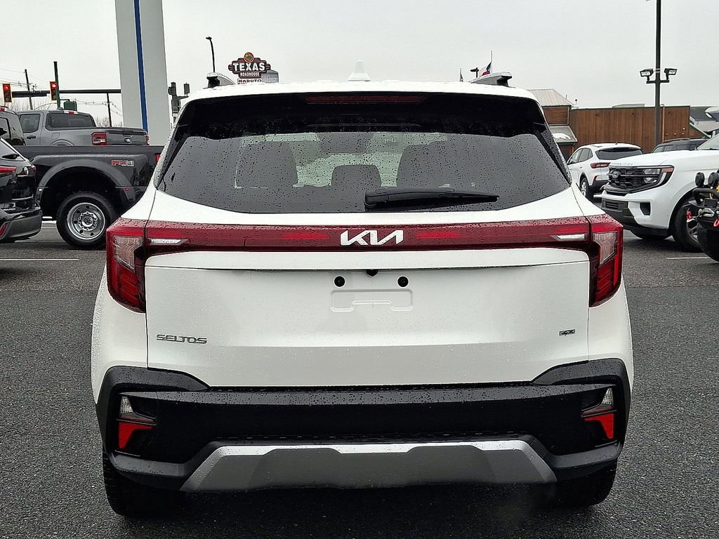 Used 2024 Kia Seltos SX w/ SX Sunroof Package image 3