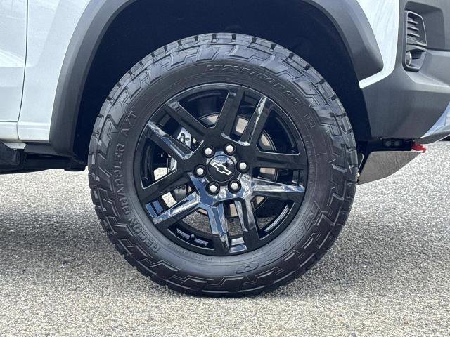 Used 2025 Chevrolet Colorado Trail Boss w/ Midnight Edition image 31