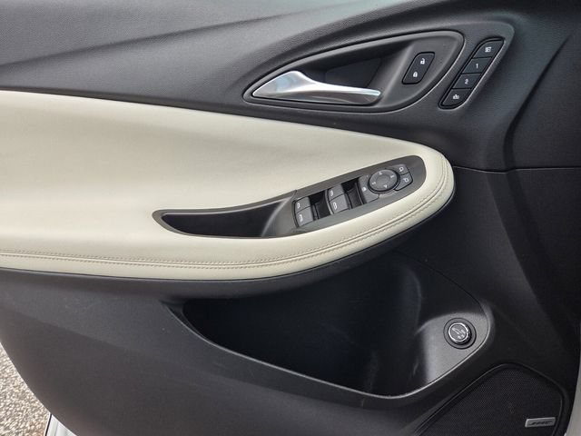 Used 2025 Buick Encore GX Avenir w/ Avenir Technology Package FWD image 23